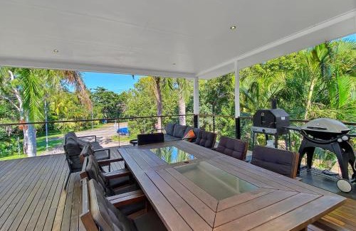 Picnic Bay House | The Deck on Picnic