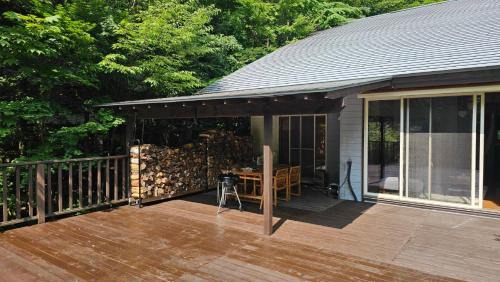Tsumagoi Villa | The Deck Villa KitaKaruizawa