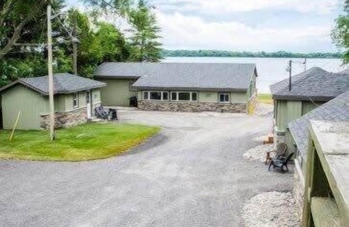 Bloomfield House | The Demorestville: PEC Getaway