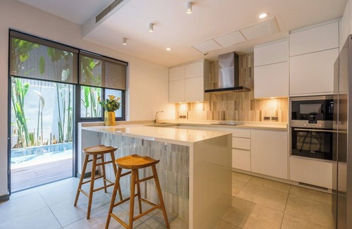 Bangkok Central Business District Villa | The Designer 49 Villa