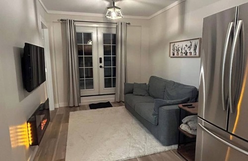 Maple Ridge House | The Dewdney Suite