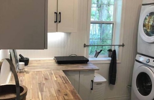 Bayfield Apartment | The Doctors Inn