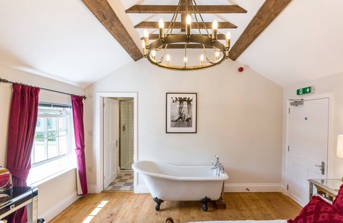 Netheravon Hotel | The Dog and Gun