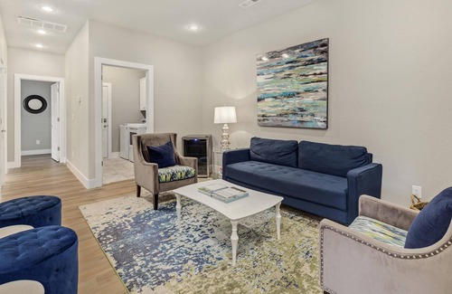 Springdale House | The Dogwood · Luxury Hot Tub· Lake Front Access ·