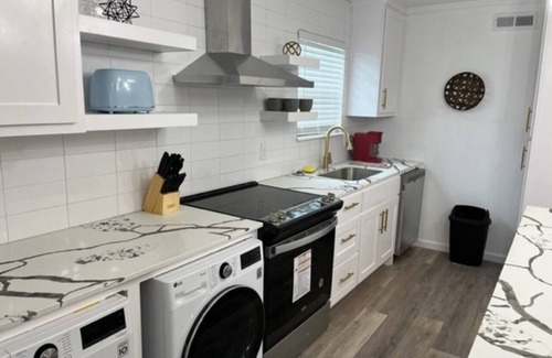 College Station Apartment | The Dominion: 2 Bdrm/Walk to A&M/Comfy King Beds