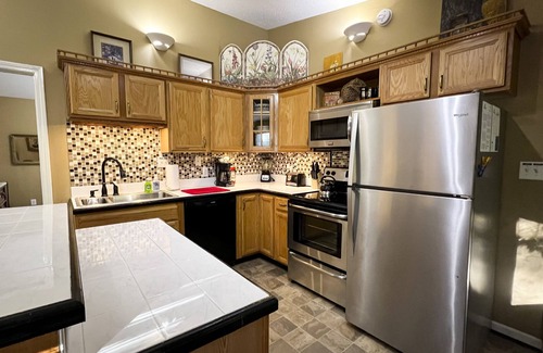 Macon Apartment | The Dose - 2BD/2BA Roommate Style Apartment - Near Lake Tobesofkee
