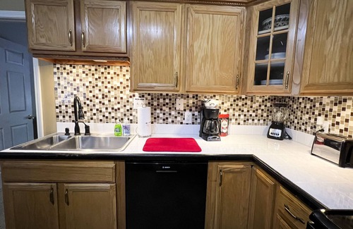 Macon Apartment | The Dose - 2BD/2BA Roommate Style Apartment - Near Lake Tobesofkee