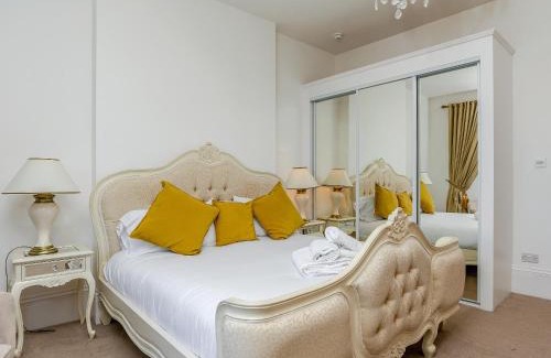 Babbacombe Apartment | The Downs