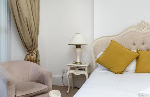 Babbacombe Apartment | The Downs