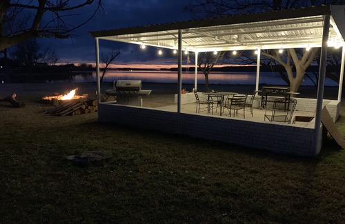Graford House | The Dragonfly at Possum Kingdom. Amazing view on the lake. Check it out.