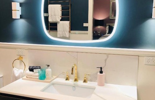 Hepburn Springs Hotel | The Dudley Boutique Hotel