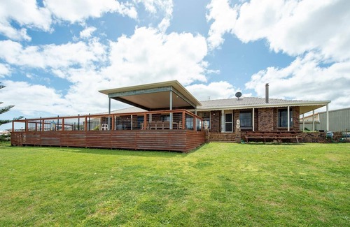 North Beach House | The Dukes of Yorkes, Absolute ocean front beach house at North Beach, Wallaroo