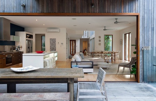 Mount Coolum House | The Dunes - beach and bushland