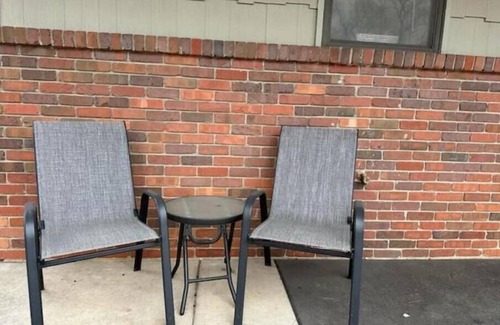 Manhattan Apartment | The Duplex, 1706 Rock Hill Road