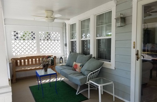Ashland House | The Eagle's Nest: 5Beds/3Baths Beautiful Craftsman Home