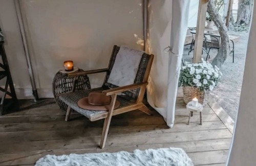 Tsawwassen Cabin | The Eagle's Nest