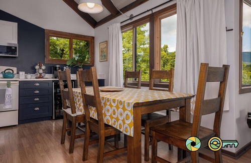 Basye Condo | The Eagle's Nest - Mtn Views, Walk to Lake & Dining