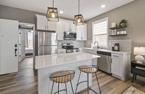 Ottawa Condo | The Eagle`s Watch | 1 Bed, 1 Bath