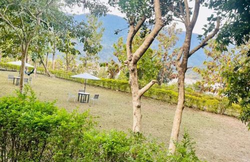 Jakh Cabin | The Earthlings, Corbett