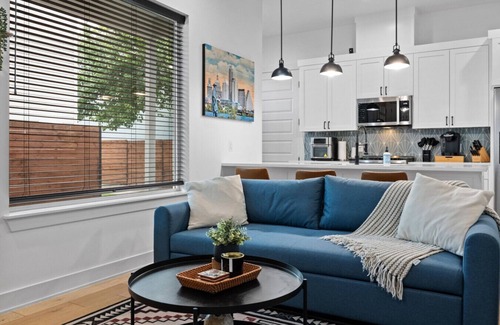Govalle House | The Eastside Den – Pet-Friendly w/Yard