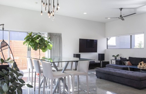 Swede Hill House | The Eastsider by Lodgewell