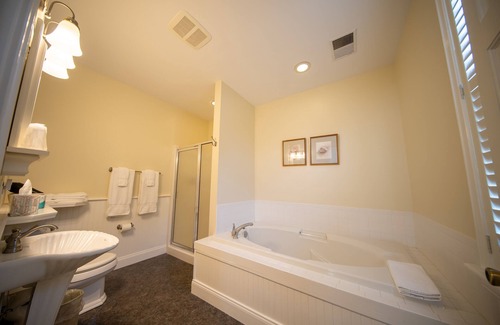 Edenton Bed & Breakfast | The Edenton Collection-The Granville Queen Inn