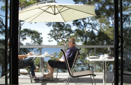 Sanctuary Point Bed & Breakfast | The Edgewater on Greville
