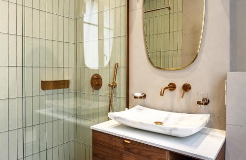 7th Arrondissement Apartment | The Eiffel Tower Cosy Nest