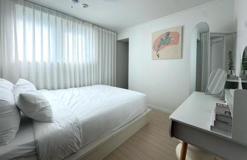 Mapo Apartment | The Eight 8 Hongdae