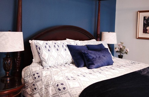 Cobourg House | The Elegance Suite at Lakehurst