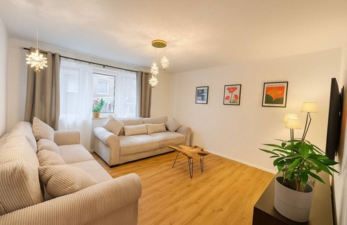 Volkmarsdorf Apartment | The Elegant Stay - comfort & style in a central location modern & perfect for 4 guests