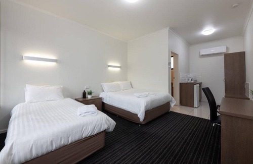 Devonport Hotel | The Elimatta Hotel