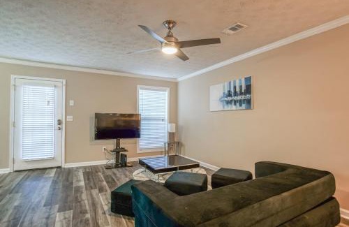 Conyers House | The Elite Boutique Haven Townhouse