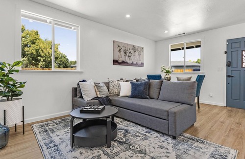 Livermore House | The Elizabeth House - Livermore CA