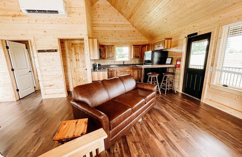 Bethany Cabin | The Elk Cabin - Hidden Acres Cabins