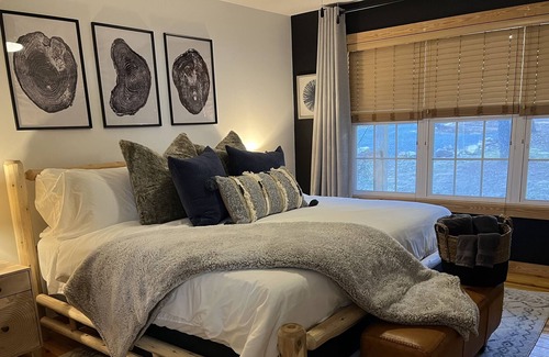 Mentone Cabin | The ELK! Minutes from downtown Mentone & Brow Park