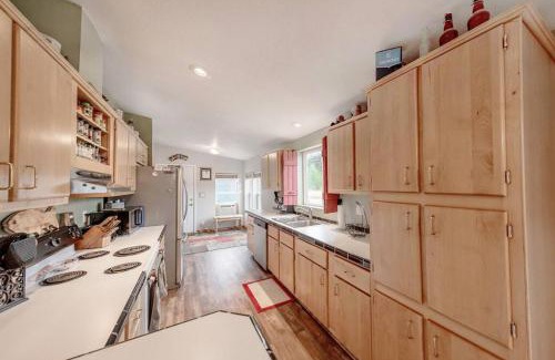 Boundary County House | The Elk Run 2 bed 2 bath family retreat with wifi