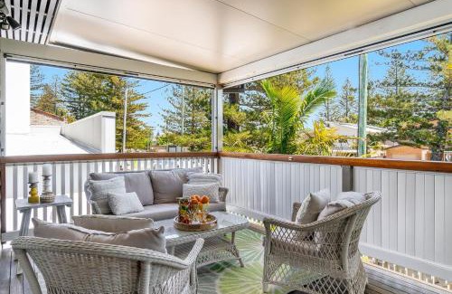 Yamba House | The Elks - Pet Friendly Home in Town
