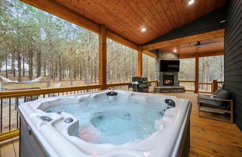 Broken Bow House | The Ember House - Luxury Honeymoon Cabin