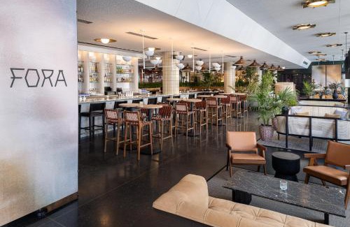 West Loop Hotel | The Emily Hotel