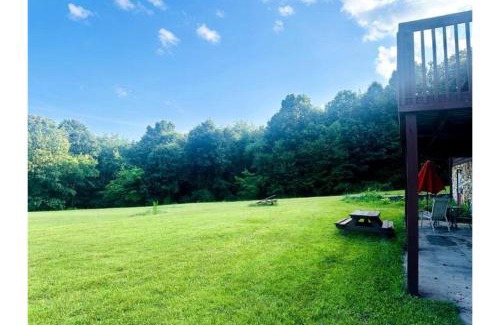 Warfordsburg House | The Enchanted Valley Farm 70 Acre 25 People Stay