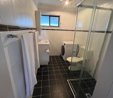 Long Jetty House | The Entrance & Shelly Beach Holiday House