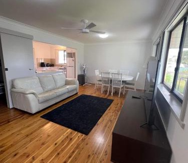 Long Jetty House | The Entrance & Shelly Beach Holiday House