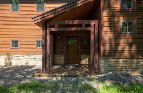 Carrabassett Valley Ski Chalet | The Epic Sugarloaf Family Getaway
