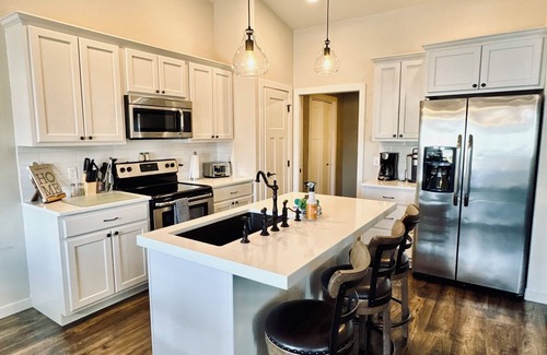 Spearfish House | The Escape in Spearfish No Steps Dbl Gar No Gravel! Cozy & Easy Access to I-90