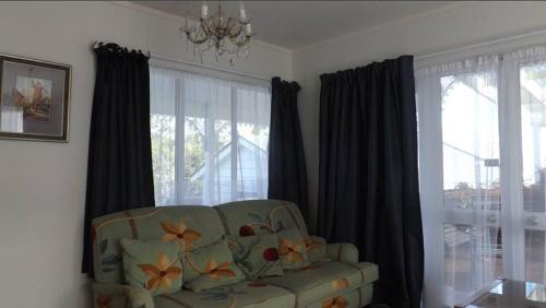 Devonport Hotel | The Esplanade Hotel