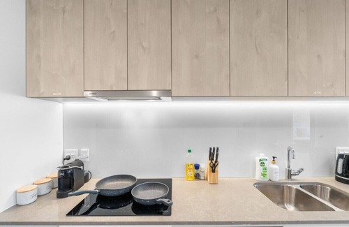 Nundah Apartment | The Eton - Brand NEW Central Nundah Modern 1 Bedroom APT with Parking Netflix