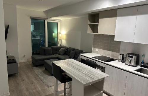 Vaughan Apartment | The Evergreen Shelter