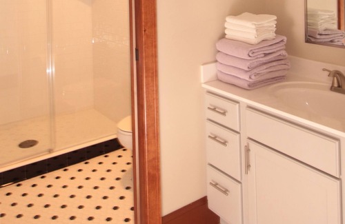 Winona Apartment | The Exchange 25 | Historic Bldg, Studio, Dwntwn