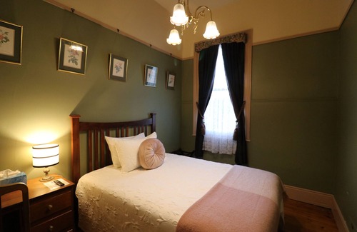 Beaconsfield Hotel | The Exchange Beaconsfield - Offering Heritage Accommodation